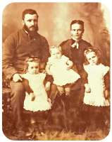 Walter Hamon Robilliard and Mary Jane, nee Thompson, Charlotte, Lillian and Bertha