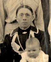 Ada Mary Vibert, nee Le Quesne, with her granddaughter Phyllis Elizabeth Pinel (1919-1989)