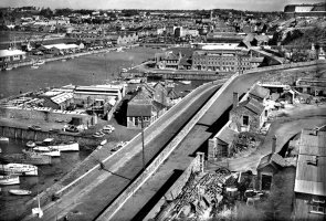 Pier Road in 1951 - Picture Evening Post