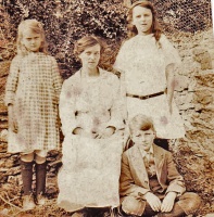 Hilda Sidney and Edna Cornish with mother Jessie, nee Manning