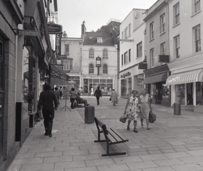 File:J25HalkettStreet1979c.png