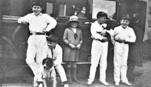 An unnamed family of Cornish children