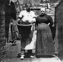 John and Eliza Egre, bakers, behind 68 King Street
