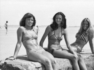 Bikinis in St Aubin's Bay in 1976 - Picture Jersey Evening Post