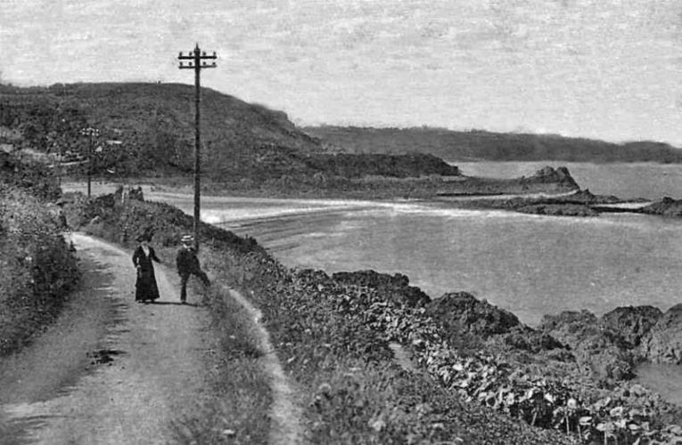 A couple stroll towards Gorey leaving Anne Port behind them