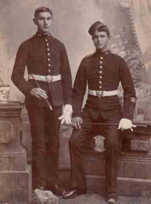 Soldiers photographed by Vandycke