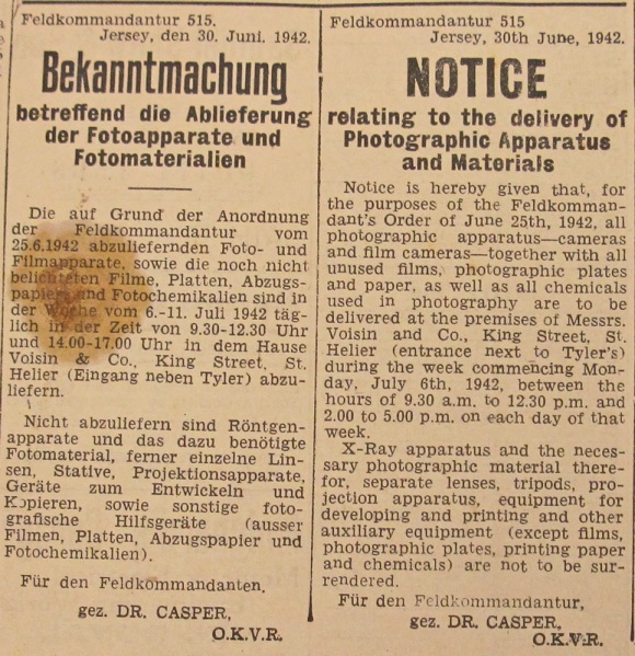 File:GM22PhotographicEquipment1942.jpg