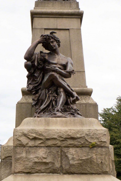 File:W22SculptureDonMonument2.jpg