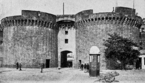 The main gateway to Intra Muros in 1922