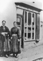 Millbrook Post Office, later Walker's newsagents