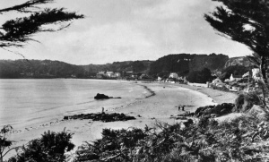 A view from the eastern end of the bay