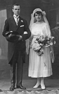 Percy du Feu (1890-1931) who married Elsie May Romeril (1896-1988)