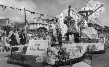 A winning float in 1955