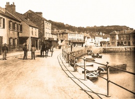 A carriage passes along the Bulwarks - picture courtesy of Jersey Temps Passe Facebook group
