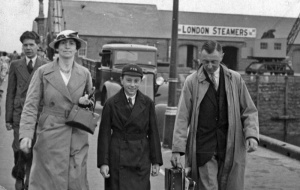 Annie Vibert (1899-1986) with husband Ernest Symons and son Donald Ernest