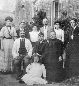 Another photograph of the Smiths at Highfield