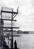 Diving at the Havre des Pas pool