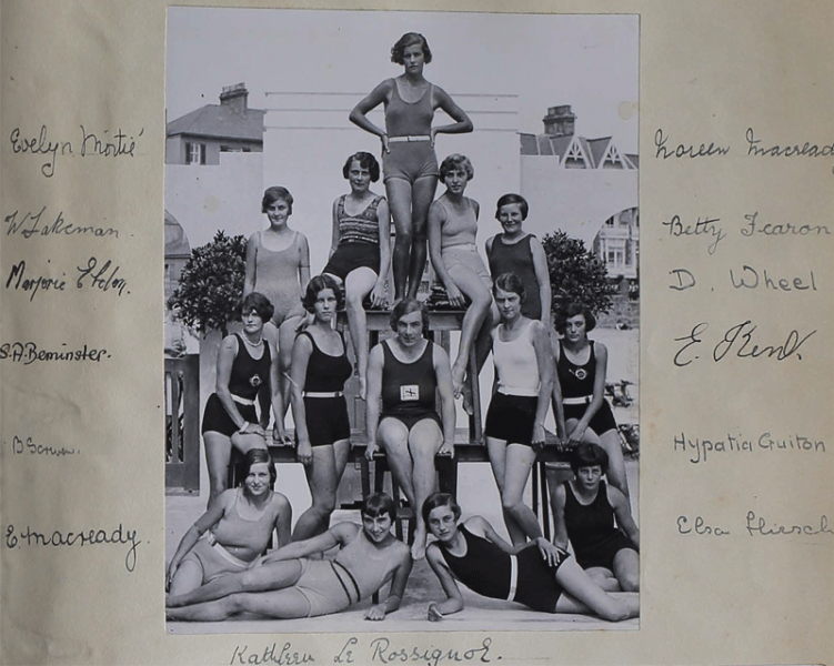 File:H25LabeyJSCAlbumAugust1928Girls.png