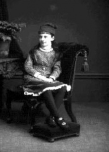 Ethel Morin photographed by Ernest Baudoux