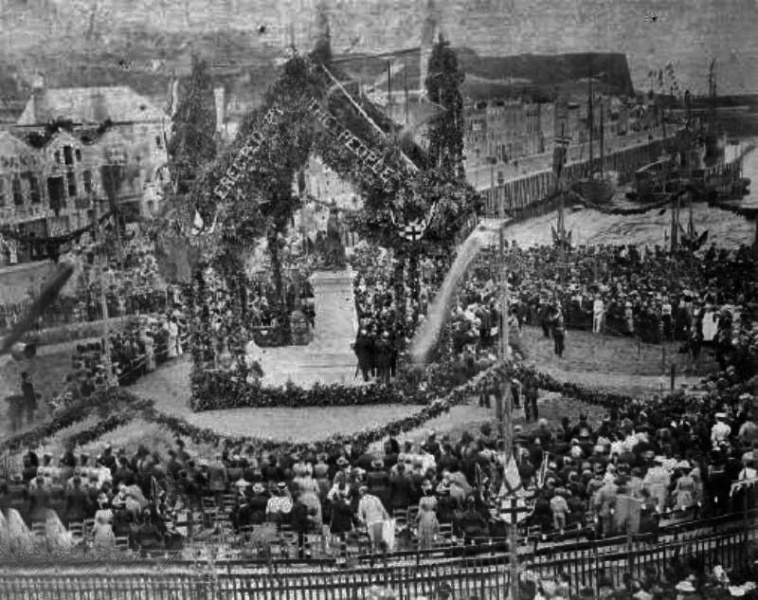 File:S16VicStatueUnveiling1895.jpg