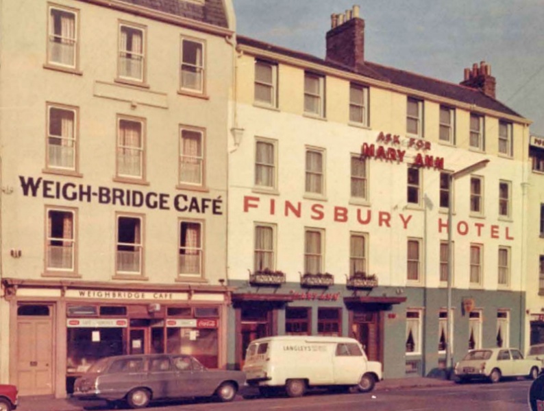 File:H22FinsburyHotel1969.jpg