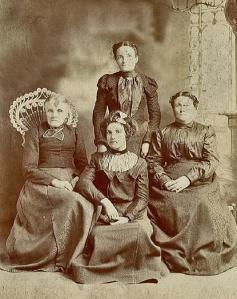 Elizabeth Esther Canivet (1822-1912), who emigrated to the USA and married Josias Richard Young, with her daughter Elizabeth Jane Young, granddaughter Ann Williams, and great-granddaughter Nora Williams