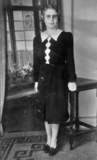 Dorothy Flora de Gruchy (1923-2010), wife of Stephen Philip Hotton (1922-1997)