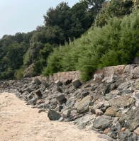 The sea wall with wave deflectors