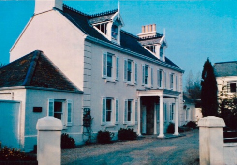 Homelea, now known as Cour de La Reine