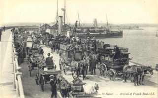 Carriages await passengers on the Victoria Pier