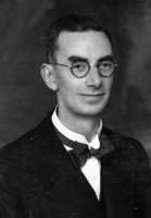 Arthur Edwin Gregory (1888-1947), born in St Helier the son of Samuel (1847-1909) and Hannah Mary, nee Wallis. He married Ella Margaret Denness (1894-1961) in Southampton in 1917 and they had two sons