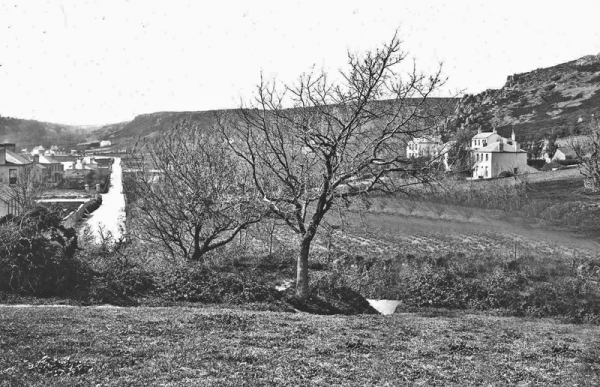 The bay viewed from Mont Sohier in 1870