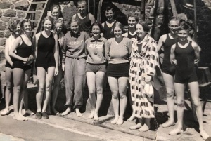 Jersey junior swimmers in 1938