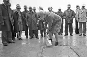 Topping out of an extension being carried out by Senator Gwyneth Huelin
