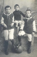 Young footballers in 1900