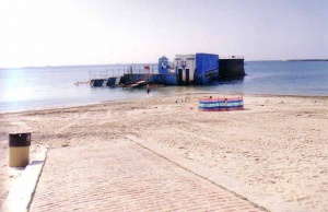 An unusual view of the pool, taken in 1998, showing the pool without the access bridge