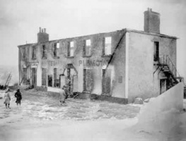 The old hotel burned down in 1938, but was quickly rebuilt