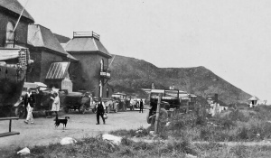 A busy day at Pooley's in 1923