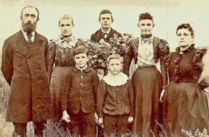 Francis David Fleury (1845-1932), who emigrated to Canada from Jersey, with his wife Marie Anna,nee Isabelle, and five of their seven children