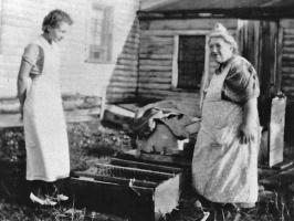 Louisa Jane Pallot (1862-1948) born St Martin, died in New York, pictured in about 1933 with her granddaughter Rozel Louise Whitenack (1916-2011)