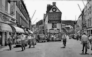 Charing Cross in 1955 - Picture Evening Post