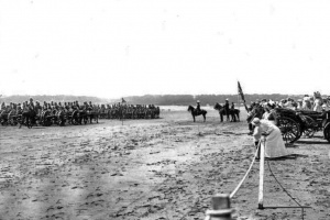 Artillery beach parade in 1909