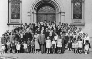 Children at the Sacre Coeur