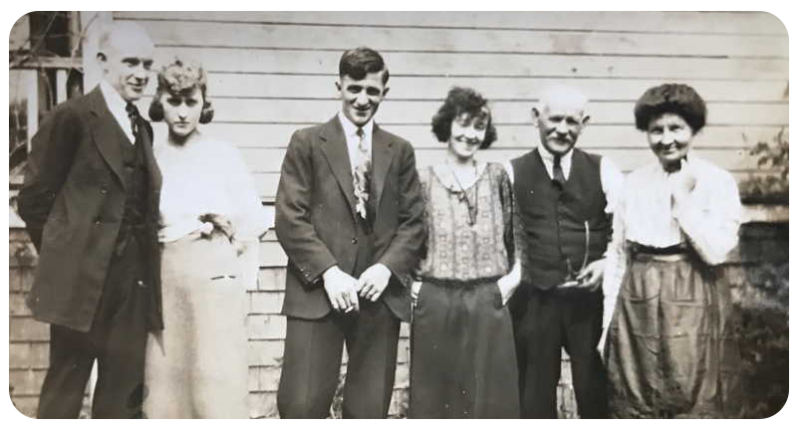File:An18WilliamJohnRobertBanksFamily.png