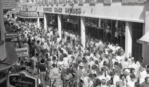Queue for Battle of Flowers tickets in August 1979 - Picture Jersey Evening Post