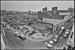 ... until the whole corner site from Bath Street, along the length of Peter Street, is cleared