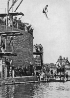 A demonstraton dive by North American champion George Gaidzik in 1931