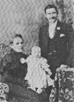 William Vaudin de Gruchy (1872-1954), generation 9, formerly of La Profonde Rue, latterly of West Australia, with wife and child