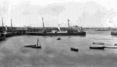 Dora alongside the Victoria Pier