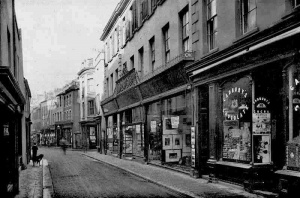Queen Street in 1907 photographed by Albert Smith